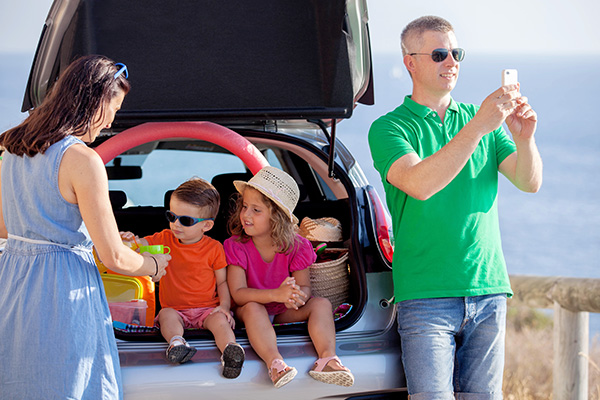10 Fun and Easy Road Trip Games for the Whole Family